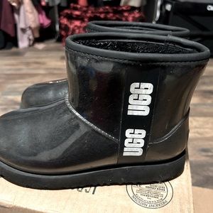 Ugg Kids Clear Waterproof Black Boot size 2